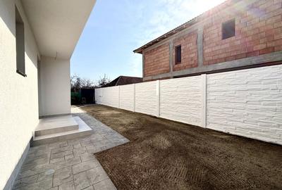 Duplex cu 3 camere cu Canalizare în Sânandrei - 2