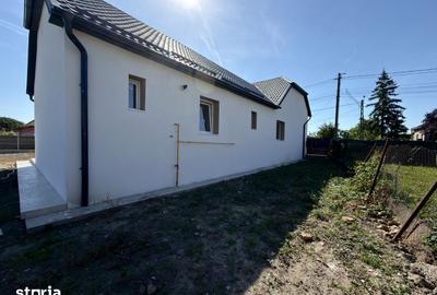 Casă cu 3 camere cu Teren 480 Mp în Sânmihaiu Român - 4