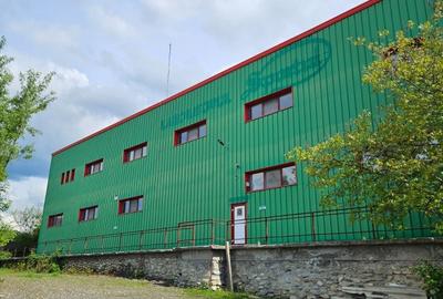Spațiu comercial, de 1,000 mp, în Petros - 1
