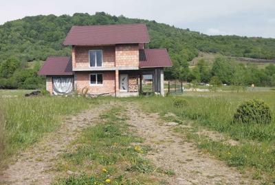 Casă cu 4 camere în Lăpuș - 3