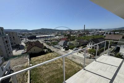 Apartament cu 3 camere decomandat în Cetății - 3