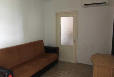 Apartament cu 2 camere decomandat în Ostroveni