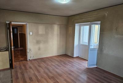 Apartament cu 3 camere decomandat în 1 Mai - 4