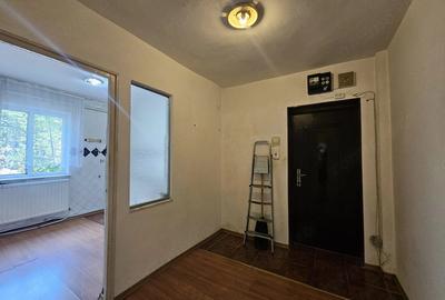 Apartament cu 2 camere semidecomandat în Mihai Eminescu