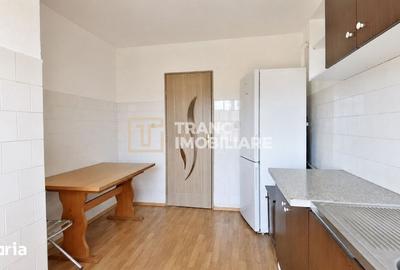 Apartament cu 3 camere decomandat în Central - 1