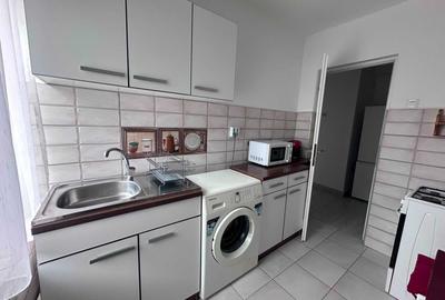 Apartament cu 2 camere semidecomandat în Bucșinescu