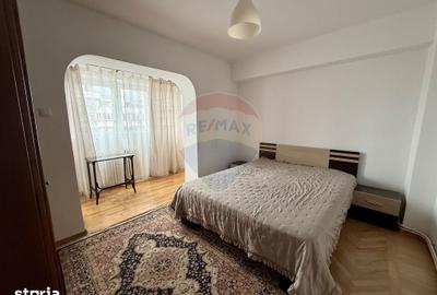 Apartament cu 3 camere decomandat în Andrei Mureșanu