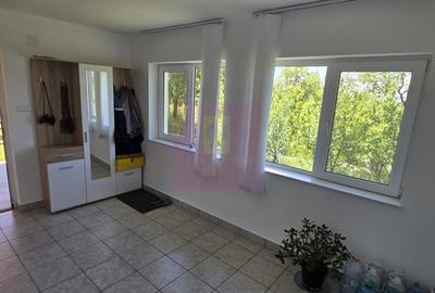 Casă cu 5 camere în Central
