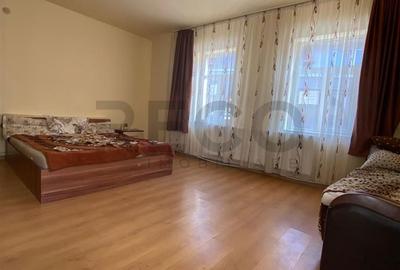 Casă cu 3 camere cu Teren 532 Mp în Central - 1