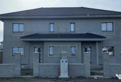 Casă cu 4 camere cu Teren 340 Mp în Moșnița Nouă