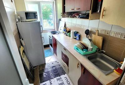 Apartament cu 2 camere semidecomandat în Micro 6 - 6