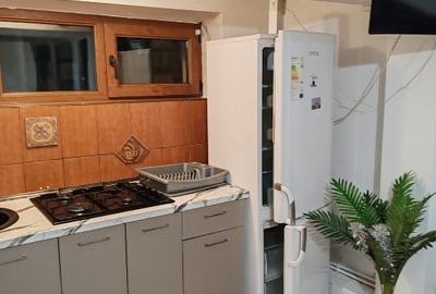 Garsonieră circulară în Piața Unirii - 1