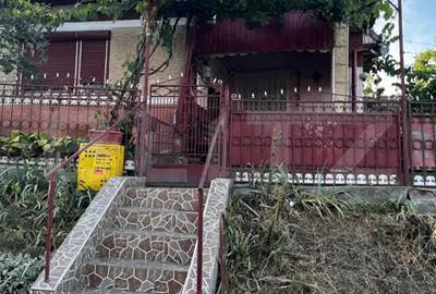 Casă cu 2 camere cu Teren 5100 Mp în Valea