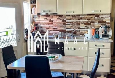 Apartament cu 3 camere decomandat în Cedonia