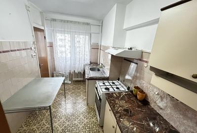 Apartament cu 3 camere decomandat în Titan - 10