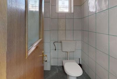 Spațiu comercial, de 79 mp, în Central - 4