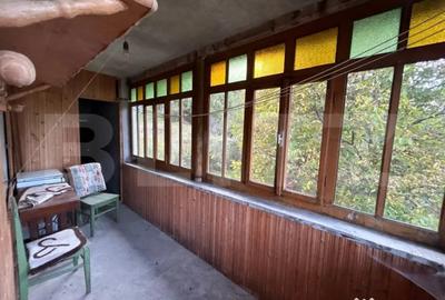 Casă cu 4 camere cu Teren 2000 Mp în Central - 5
