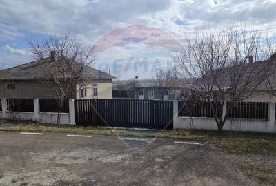 Casă cu 4 camere cu Teren 614 Mp în Ștefănești - 14