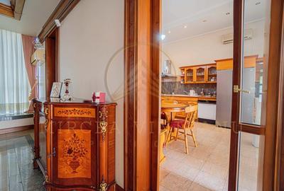 Casă individuală cu 9 camere cu Canalizare în Central - 15