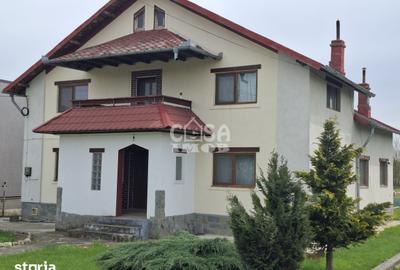 Casă cu 5 camere cu Teren 2400 Mp în Dragomirești - 1