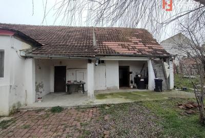 Duplex cu 3 camere cu Canalizare în Central - 9