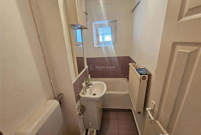 Garsonieră decomandată în Micro IV