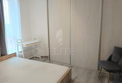 Apartament cu 2 camere semidecomandat, mobilat în Central