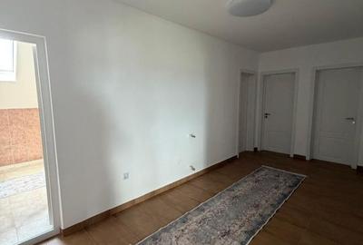 Apartament cu 4 camere în Central - 2