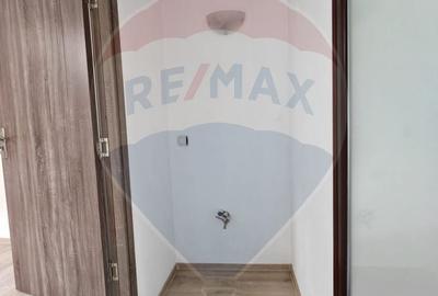 Casă cu 4 camere cu Teren 50 Mp în Blumăna - 1