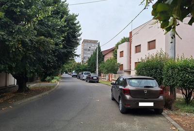 Casă cu Teren 550 Mp în Central