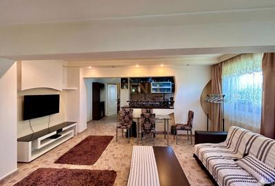 Apartament cu 3 camere semidecomandat, mobilat în B-dul București - 1