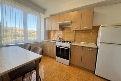 Apartament cu 2 camere semidecomandat, mobilat în Iris