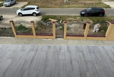 Casă cu 5 camere cu Teren 788 Mp în Parța