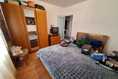Apartament cu 2 camere decomandat în Piața Centrală