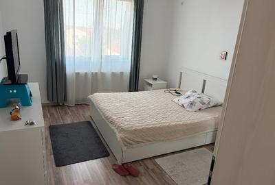 Apartament cu 2 camere decomandat, mobilat în Roșu - 2
