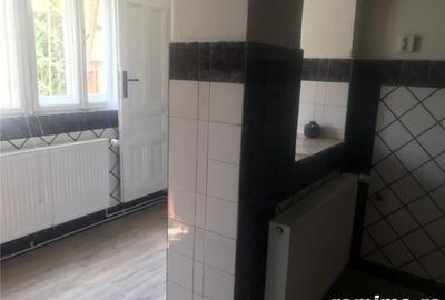 Casă individuală cu 4 camere cu Canalizare în P-ța Maria - 6
