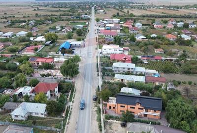 Casă individuală cu 8 camere cu Canalizare în Vulturu - 20