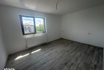 Casă cu 3 camere cu Teren 250 Mp în Central - 9