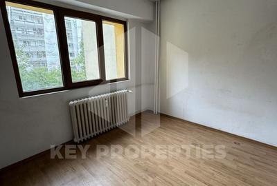 Apartament cu 4 camere decomandat în Pantelimon