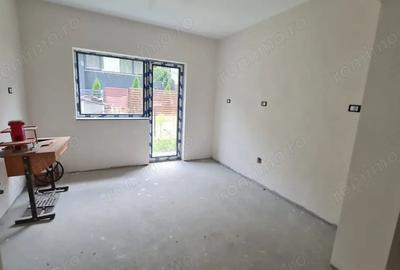 Casă cu Teren 345 Mp în Central - 2