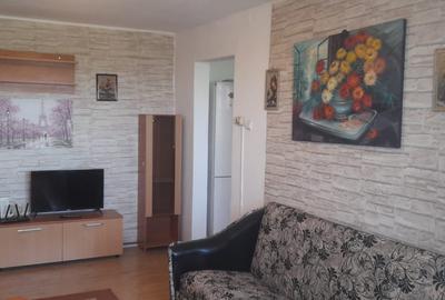 Apartament cu 2 camere semidecomandat în Exterior Vest