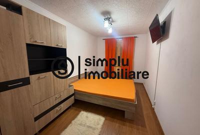 Apartament cu 3 camere semidecomandat, mobilat în Craiovița Nouă