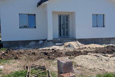 Casă individuală cu 4 camere cu Canalizare în Buftea