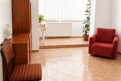 Apartament cu 3 camere circular, mobilat în Astra