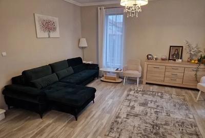 Casă cu Teren 350 Mp în Central