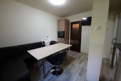 Apartament cu 2 camere decomandat în Plopilor - 8