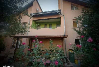 Casă cu 3 camere cu Teren 250 Mp în Central