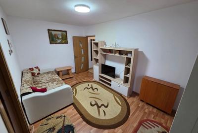 Apartament cu 2 camere semidecomandat, mobilat în Tomis Nord
