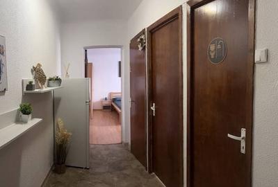 Garsonieră decomandată în 1 Mai