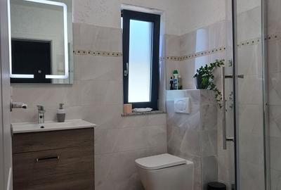 Casă cu 4 camere cu Teren 254 Mp în Apahida